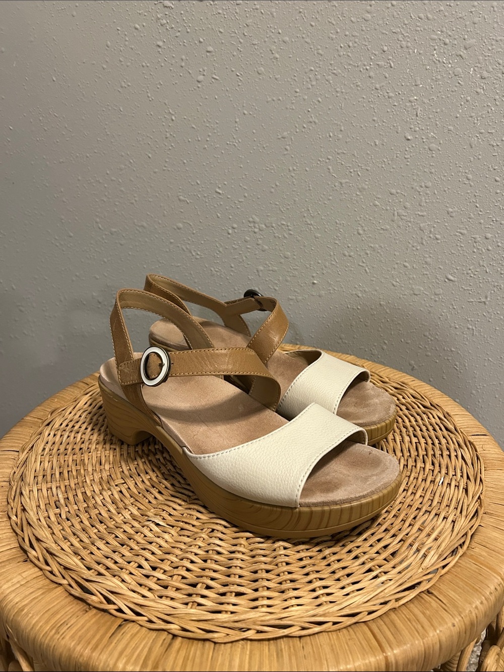 Dansko Marjory Sandals Two Tone Tan Cream Leather